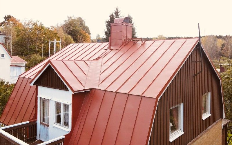 Reparation av vattenskadat mansardtak. Landvetter, Göteborg